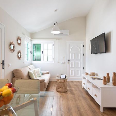 Homeforguest Modern And New Beachfront Apartment Ла-Оліва Екстер'єр фото