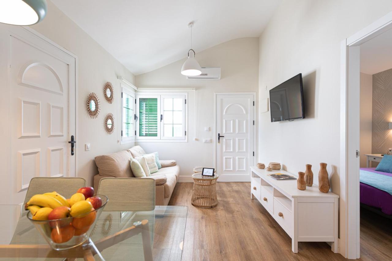 Homeforguest Modern And New Beachfront Apartment Ла-Оліва Екстер'єр фото
