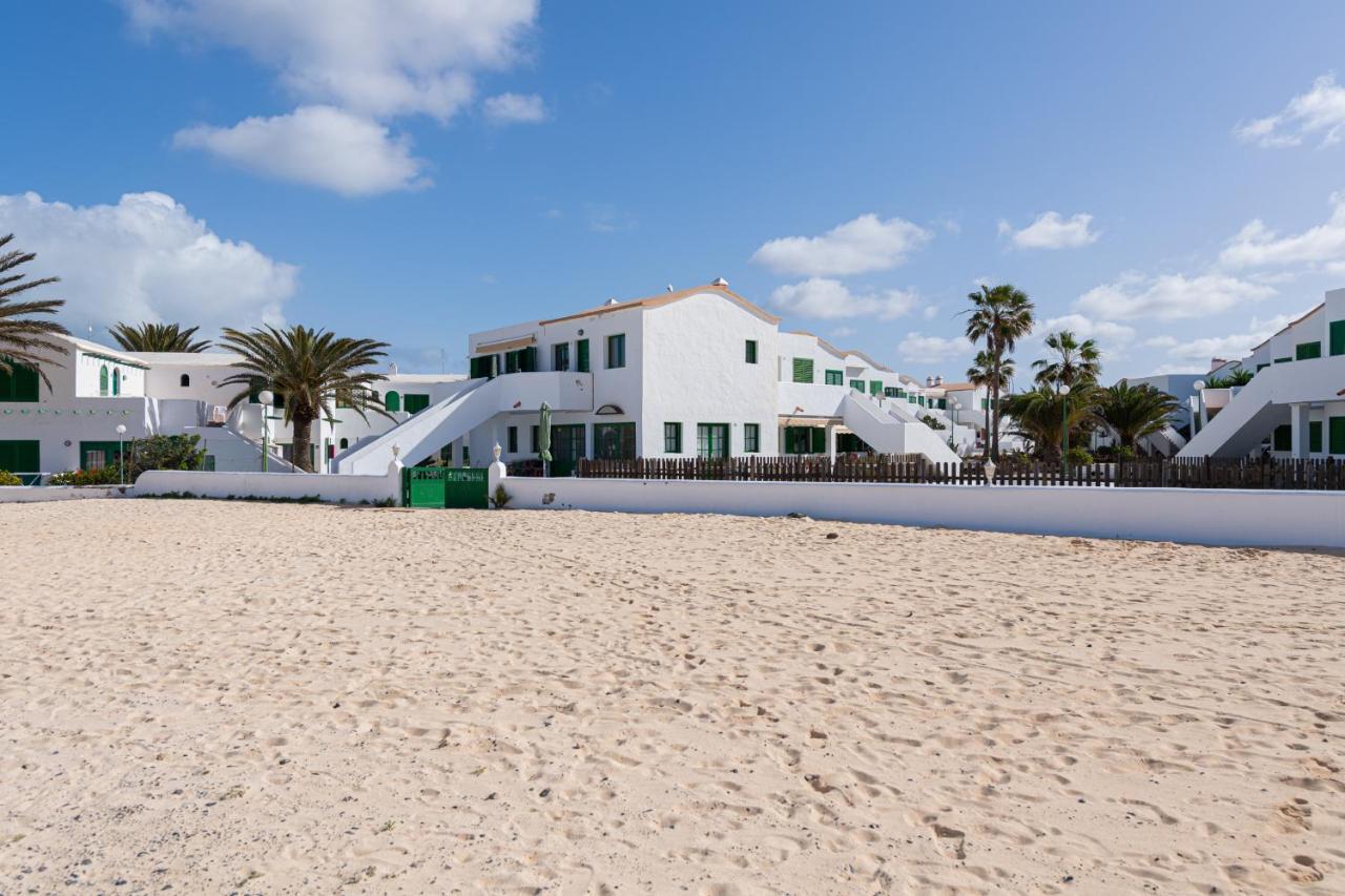 Homeforguest Modern And New Beachfront Apartment Ла-Оліва Екстер'єр фото